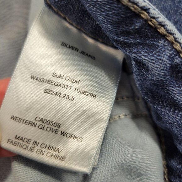 Silver Jean Suki Capri Women's Dark Wash Jeans in a Size 24x23.5 - Picture 7 of 11